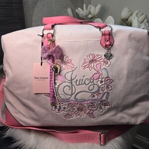 Juicy Couture Bloom Weekender bag with bow charmColor:powder blushBrand new